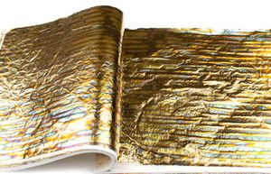 Цветная поталь оксид, №04 Cиний переливчатый с золотыми полосками, 5 листов, 14 на 14 см